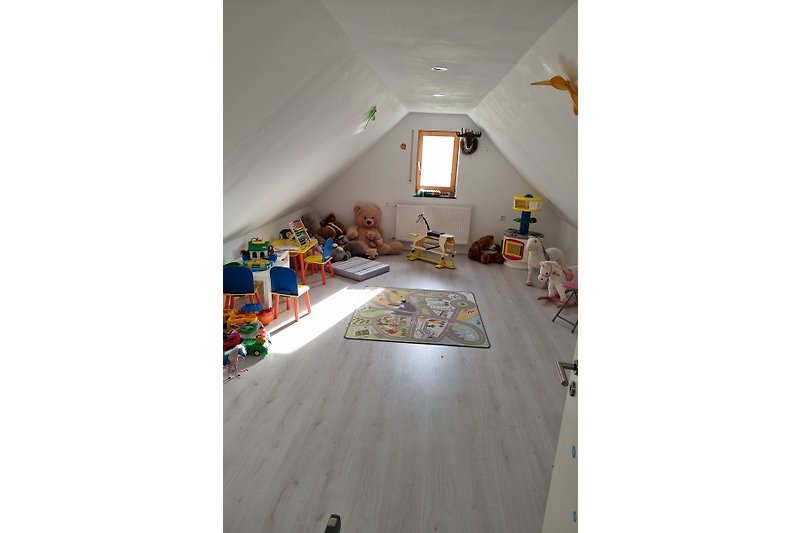 Kinderspielraum im Dachboden