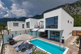 Villa De Shery * * GBG16