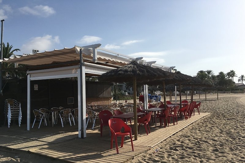Xiri Felic beach bar