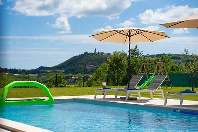 Villa Analucija