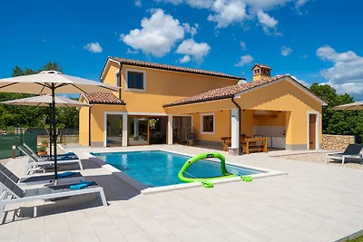 Villa Analucija
