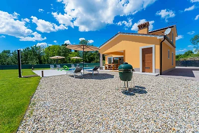 Villa Analucija