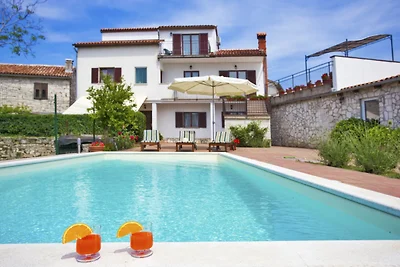 Villa Elvis