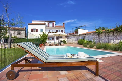 Villa Elvis