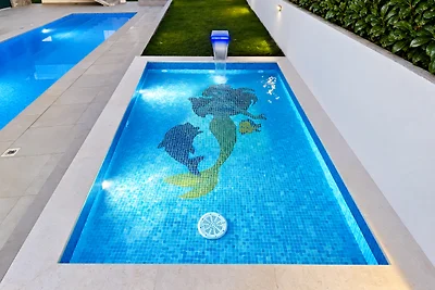 Leon's Holiday Homes - 2 Pools