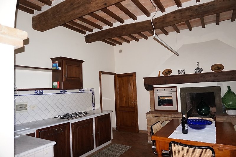 Holidayhome in Tuscany, kitchen  with dining area, 6-8p