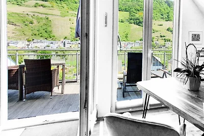 Akzent mit Balkon und Moselblick