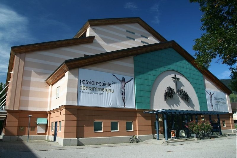 Passionsspielhaus in Oberammergau 