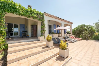 Erleben Sie die Eleganz der Villa La Belle...