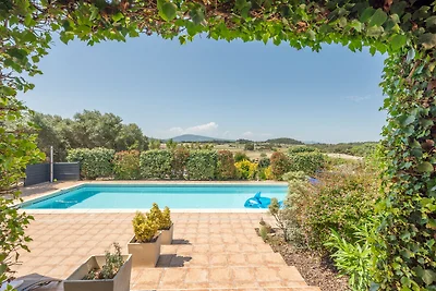 Erleben Sie die Eleganz der Villa La Belle...