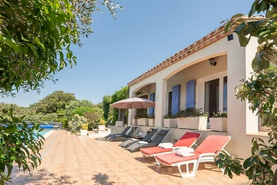 Erleben Sie die Eleganz der Villa La Belle...