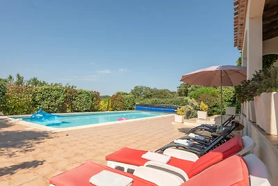 Erleben Sie die Eleganz der Villa La Belle...