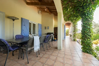 Erleben Sie die Eleganz der Villa La Belle...