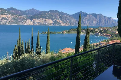 Malcesine, Villa Candoras