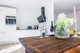 Wohn- und Schlafzimmer inkl. offener Küche
