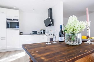 Wohn- und Schlafzimmer inkl. offener Küche