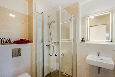 Strandnahes Ferienhaus mit 2 Schlafzimmer&...