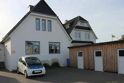 STR-02 - Geschmackvolle und helle Fewo für 4...