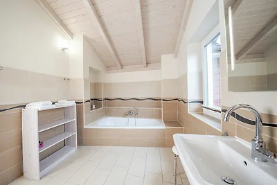 DAG-907 - Modernes Reihenhaus mit Garten (HT)