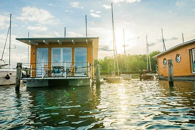 Casa su barca Vacanza single Krummin