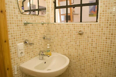 Kleinstes Ferienhaus Stralsunds mit Hochbett ...