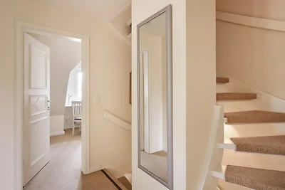 Haus Josias B - links