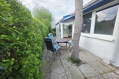 Ferienhaus Karline - nicht weit von der Ostse...