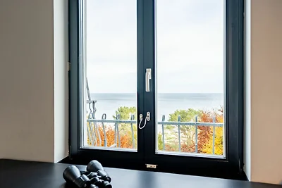 Villa Schering, App. 4 Black & White