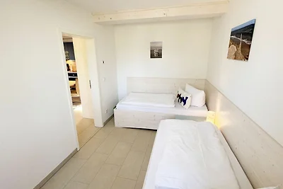 Doppelhaushälfte Nr. 1 mit Terrasse & Sauna