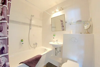Apartment 475