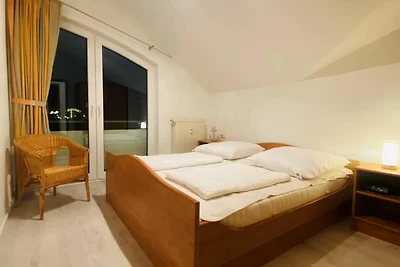 EIN-20 - Komfortable 2-Zimmer-Wohnung mit Bal...