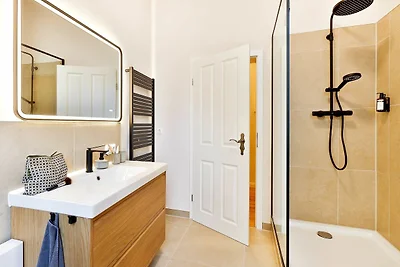 Apartment 4