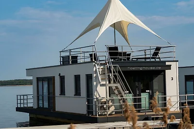 7. Schwimmendes Ferienhaus Neptun