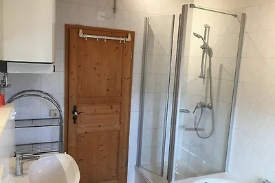 Ferienhaus in Holzbauweise mit überdachter Te...