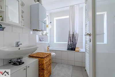 1.9 km zur Messe 3-Zimmer-Wohnung in Laatzen...