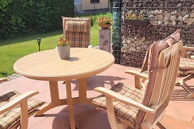 25 qm Einraum-Ferienzimmer mit Terrasse