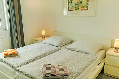 01 Ferienwohnung Greta mit Terrasse und Stran...