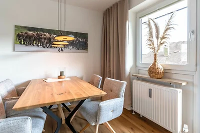 Ferienwohnung mit Bergblick, Balkon und...
