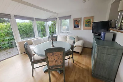 Ferienhaus Karline - nicht weit von der Ostse...