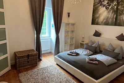 BÖSENDORFER APARTMENT