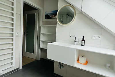 Leuchtturmstrasse Haus 17 nur 100 m vom Stran...