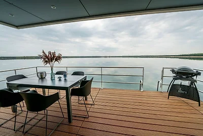 7. Schwimmendes Ferienhaus Neptun