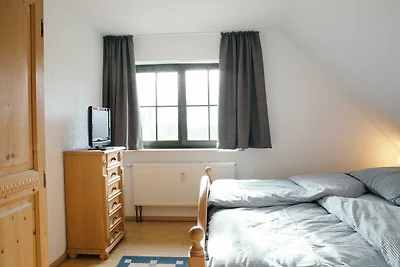 Ferienhaus unterm Reetdach in Woorke