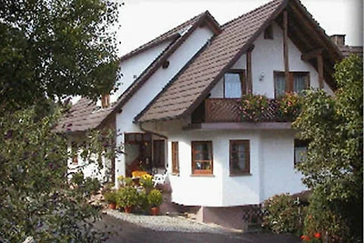 Vierbettzimmer mit WC und Dusche/Bad
