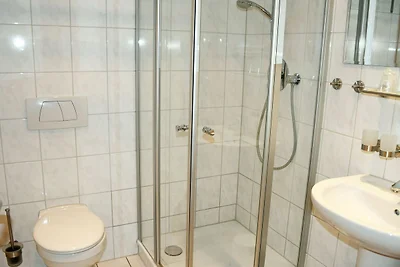 2-Raum-Ferienwohnung mit Balkon, ruhig...