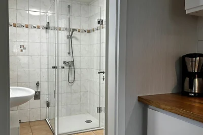 Bungalow mit Terrasse (50m², max 4 Personen)