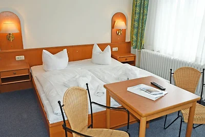 Budgetzimmer mit Dusche/WC auf dem Flur 21