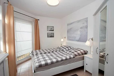 (182) 3- Raum- Appartement-Cubanzestrasse 28