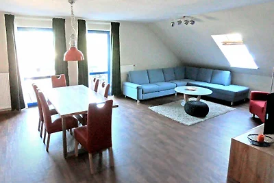 3 Raum Appartment mit Balkon