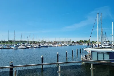 Casa su barca Vacanza single Kröslin